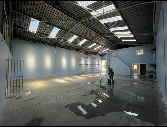 276M² FACTORY TO LET IN ANDERBOLT